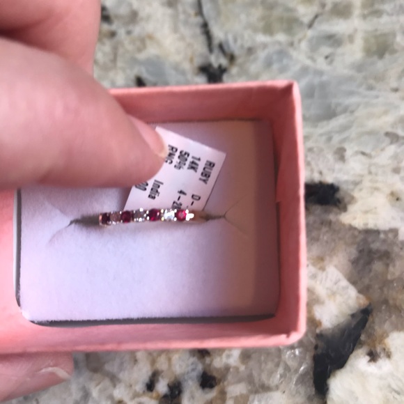 14 k yellow gold ring band with genuine diamonds - Picture 12 of 12